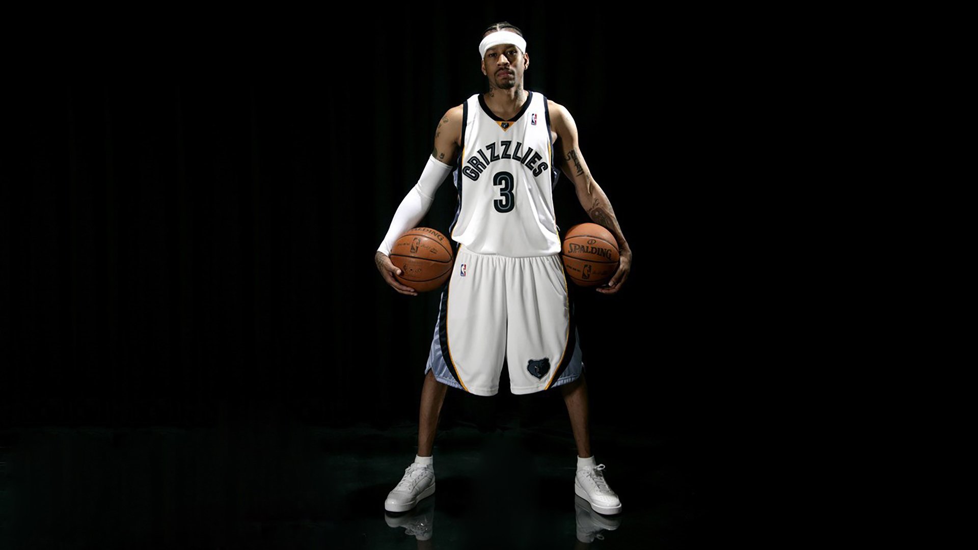 篮球场边广告系统全面更换为智能模式，篮球赛广告位